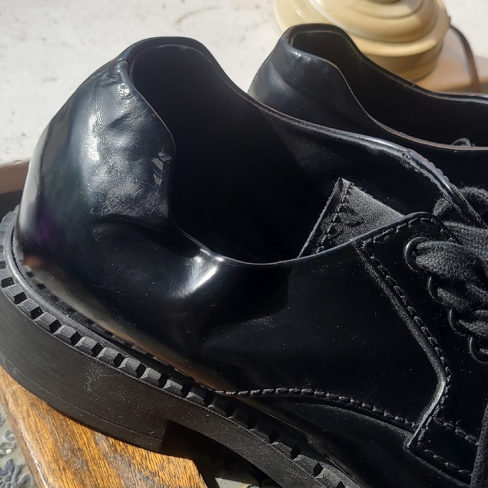 Prada Black Men's Oxfords - Picture 7 of 11